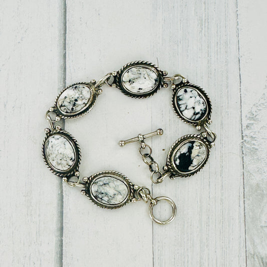 Oval Link Bracelet {White Buffalo}