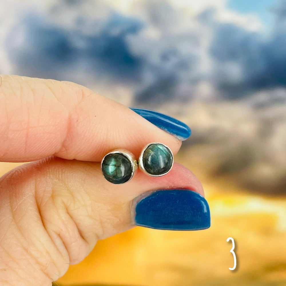 Labradorite round stud earrings