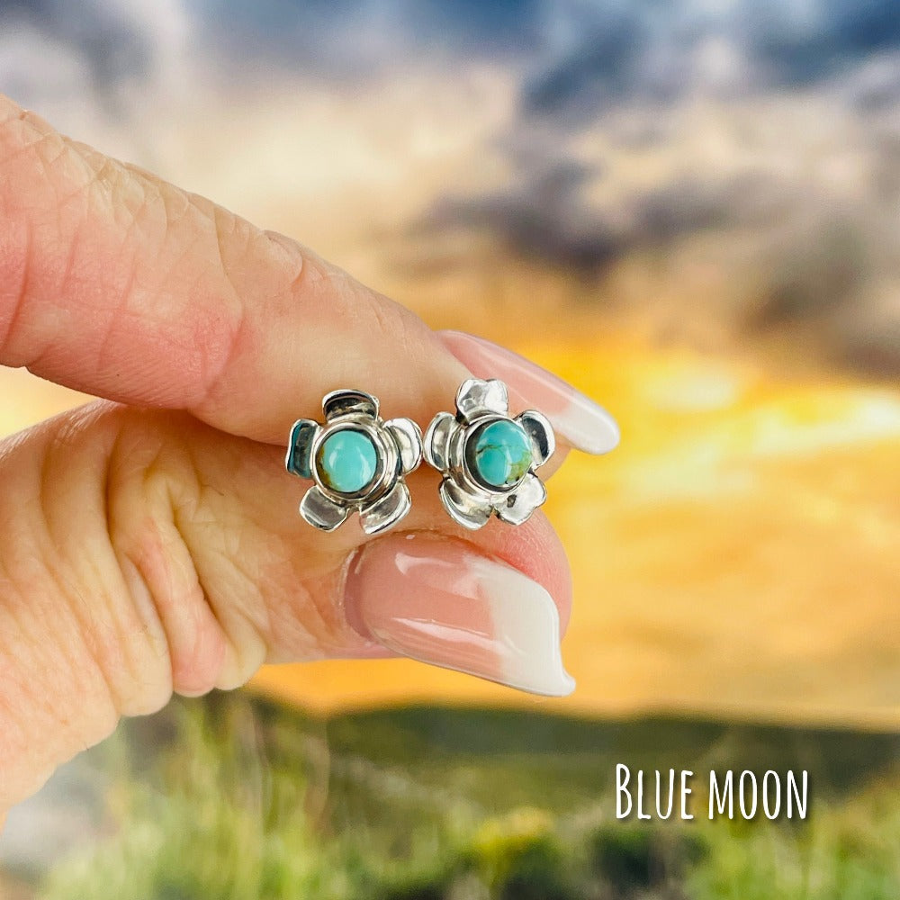 Blossom {small flower stud earrings}