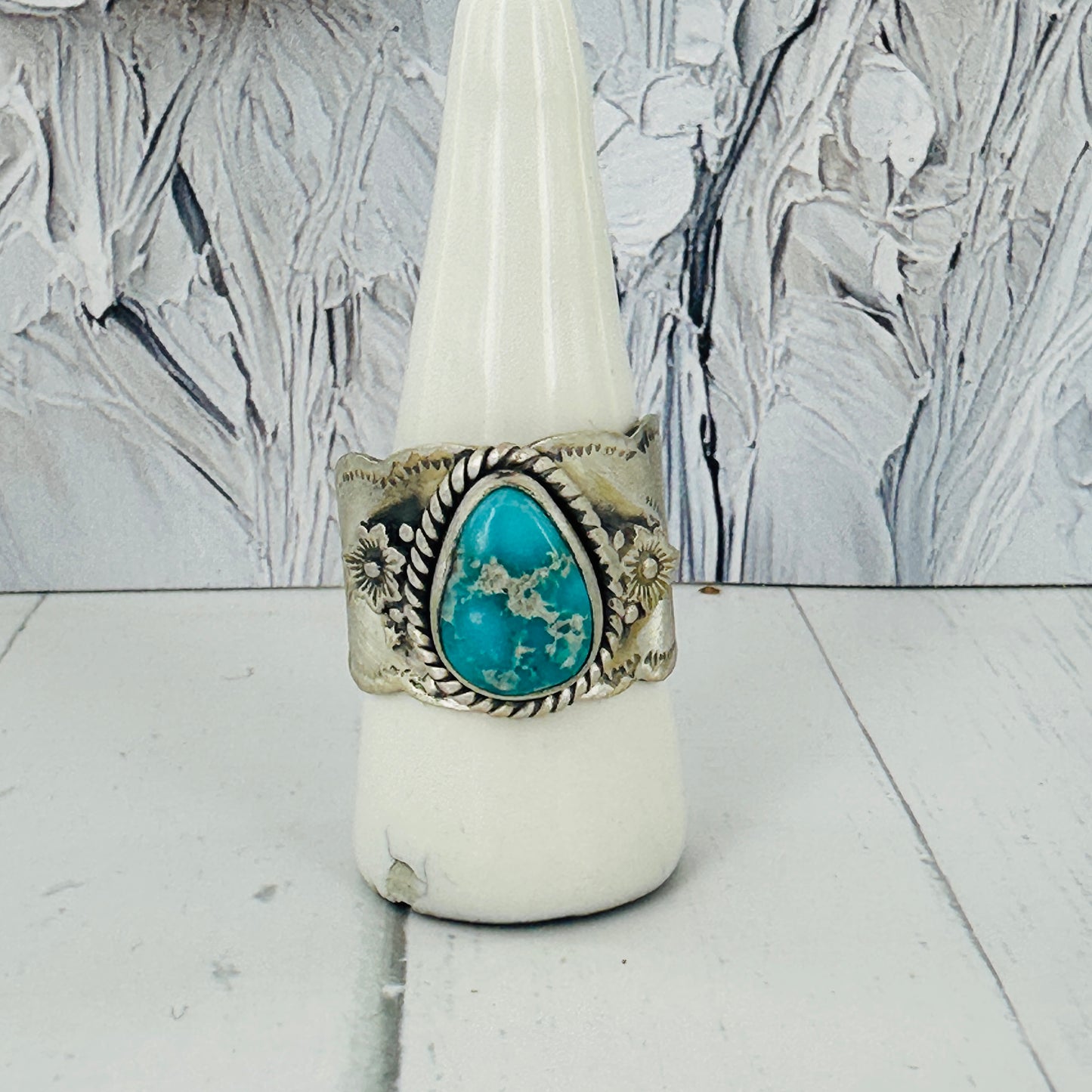 White Water Turquoise Cigar Band Ring {Size 8}