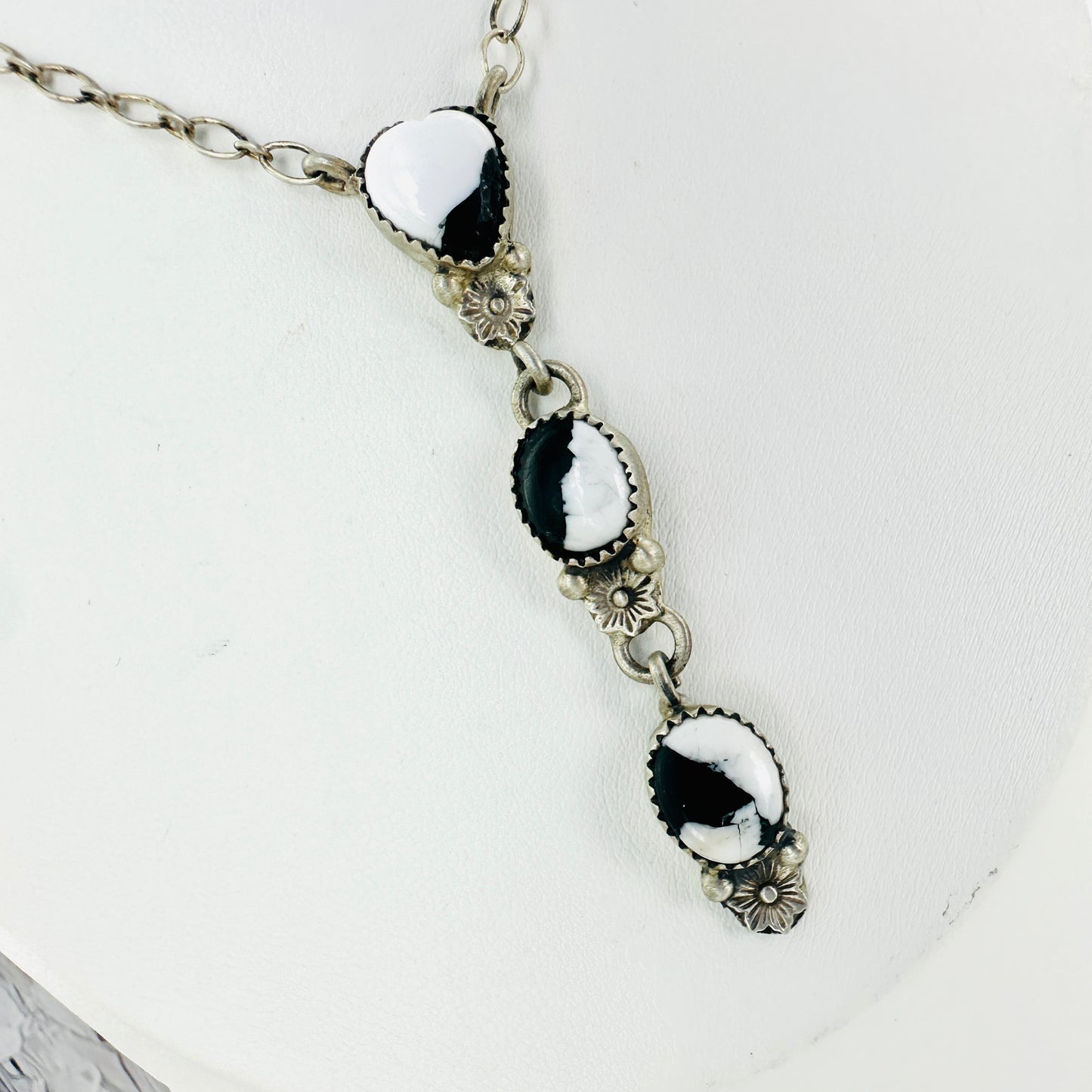 Eclipse d’Argent Necklace