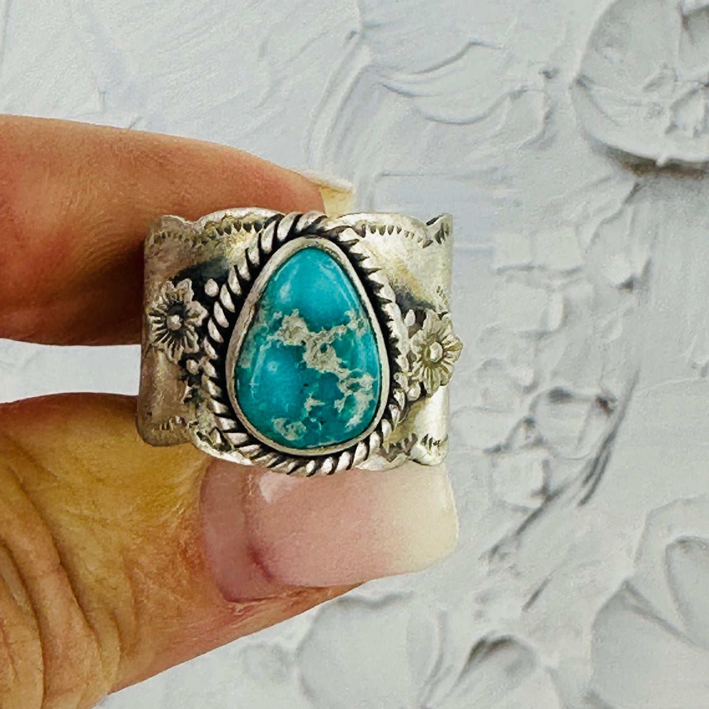 White Water Turquoise Cigar Band Ring {Size 8}