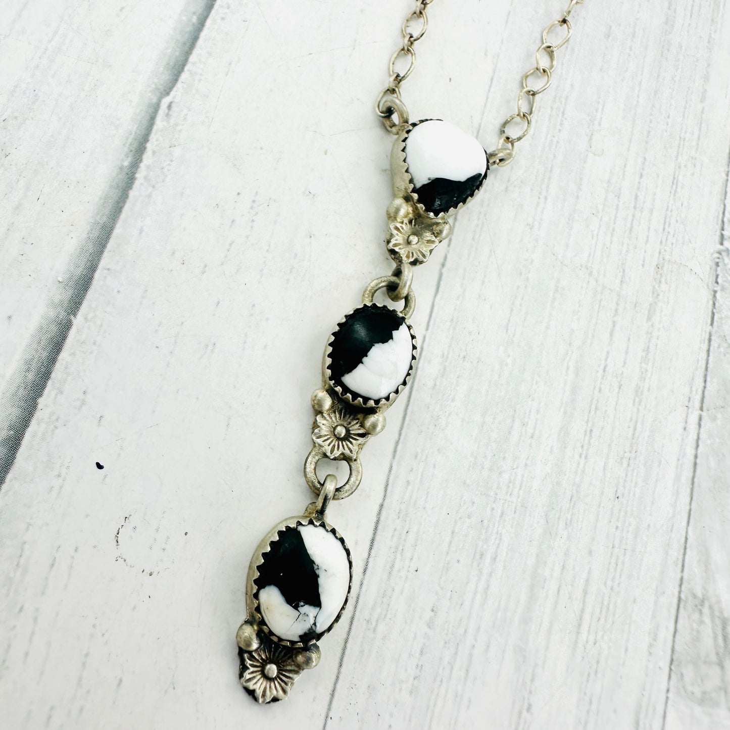 Eclipse d’Argent Necklace